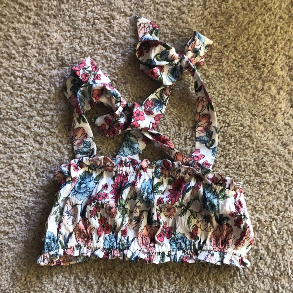 Forever 21 size small crop top